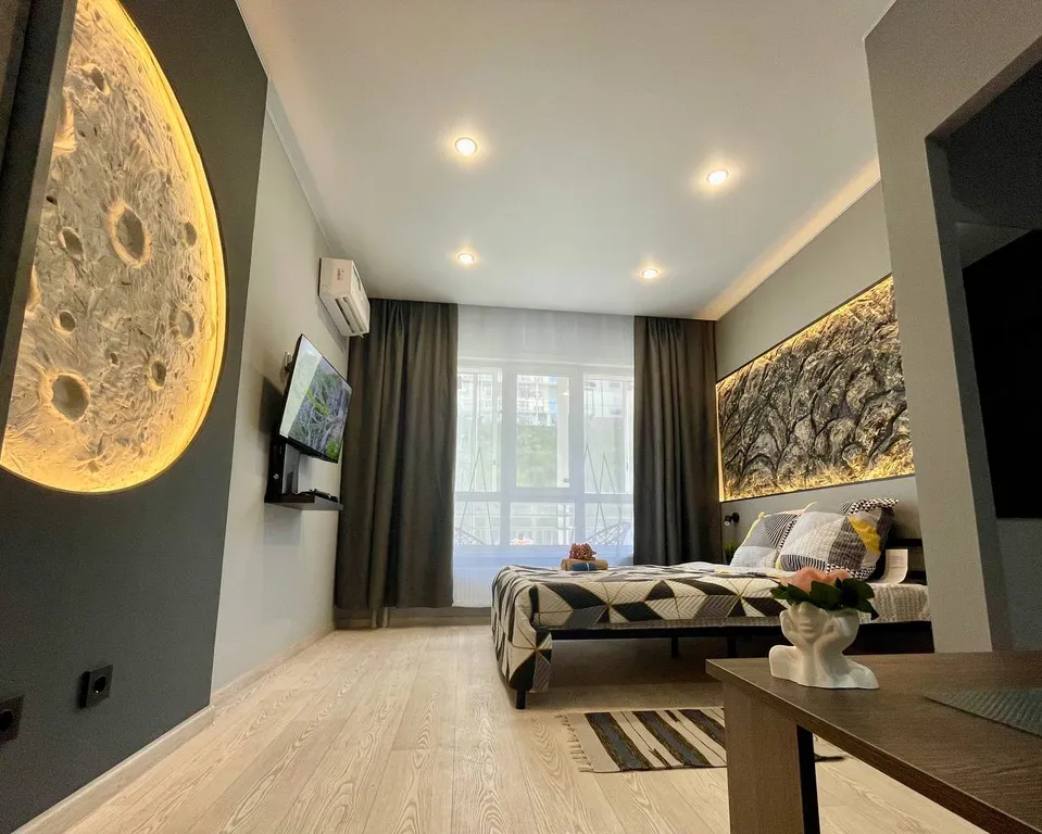 Апартаменты в стиле Космос напротив Московской площади