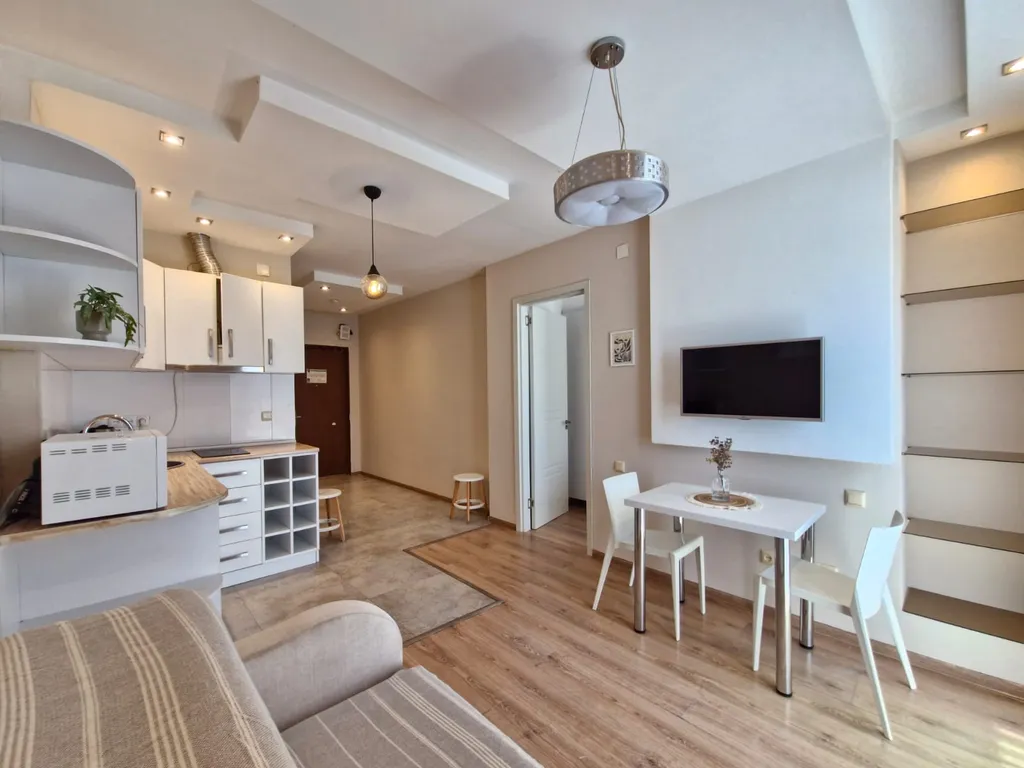 Уютная и светлая квартира с видом на море Volna