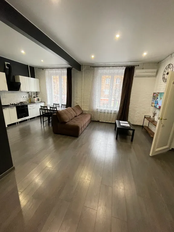 Уютная, большая квартира в центре города