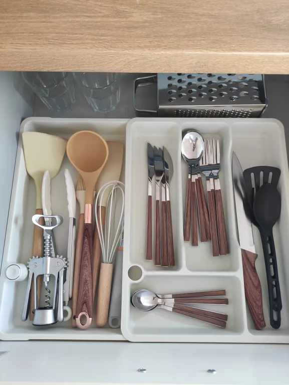 Уютный сканди домик с видом на озеро, баня, чан