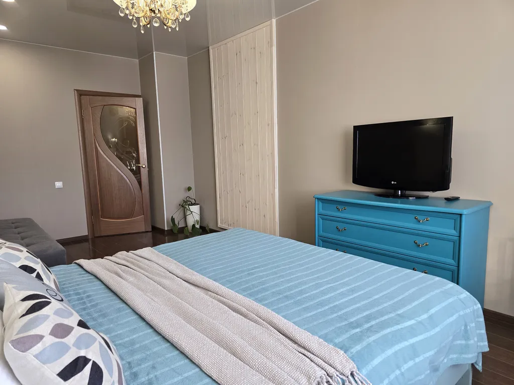 Евродвушка рядом с МТЛ Ареной, панорамный вид на Волгу