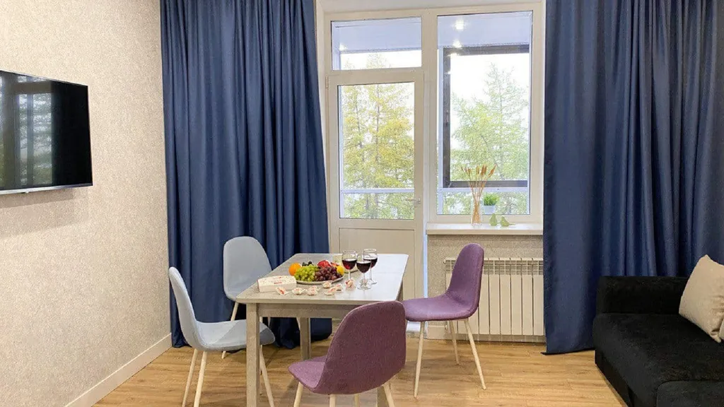 Уютная квартира с видом на озеро Банное и Уральские горы