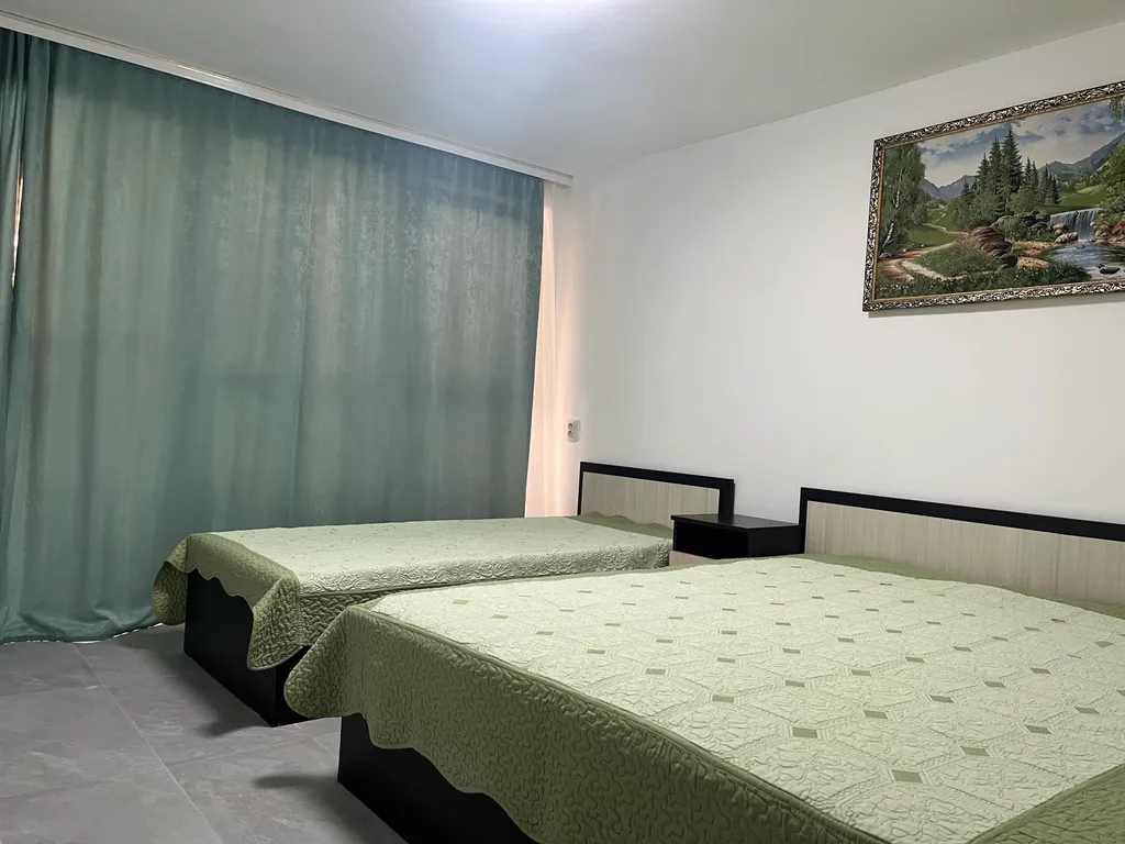 Трехместный улучшенный с ванной комнатой