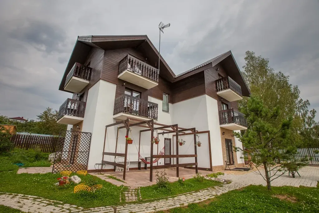 Уютный коттедж на 14 человек