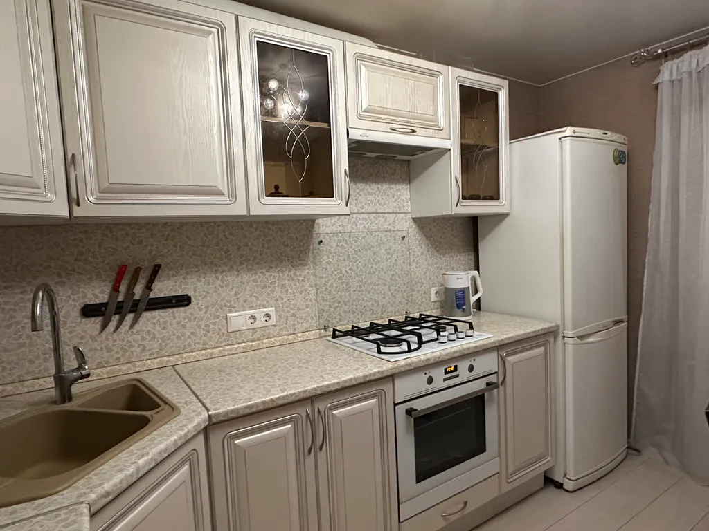 Семейная трёхкомнатная квартира с видом на Вознесенский храм