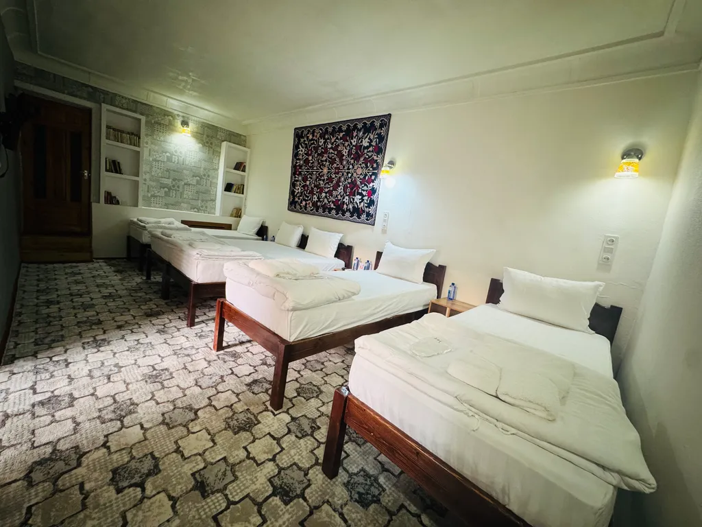 Семейный Пятиместный номер в центре старого города (санузел в номере)