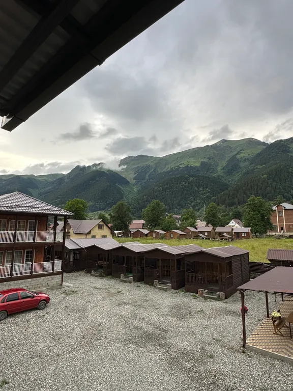 Квартира Квартира Шестиместный номер с потрясающим видом на горы, с отдельным входом — Архыз