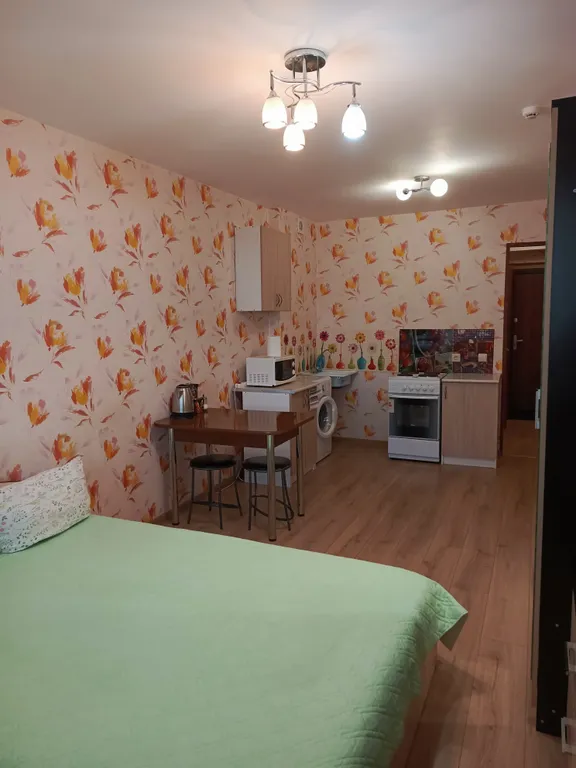 Студия с видом на лес