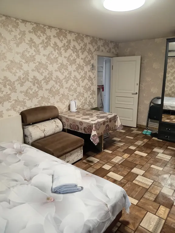 Комната в золотом квадрате Западного