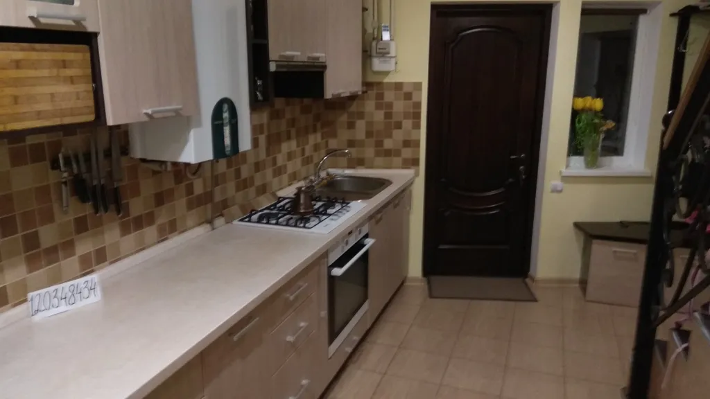 Коттедж Уютный двухэтажный коттедж с двориком — Евпатория