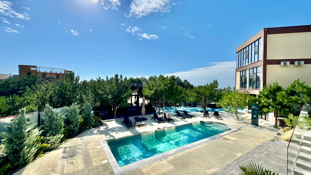 Таунхаус Фламинго, лесная зона, подогреваемый бассейн