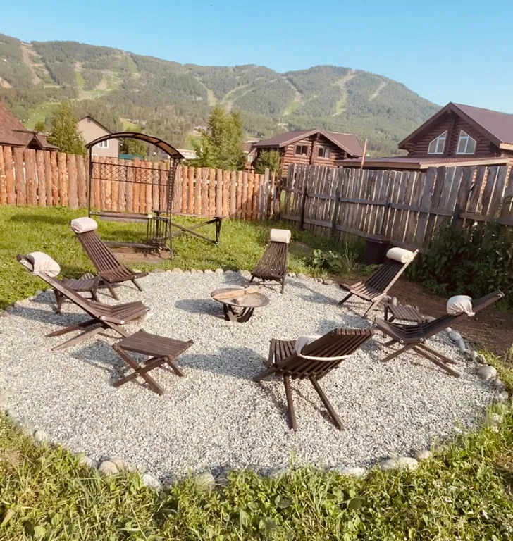 Самый уютный дoмик с кoшкой напротив горнолыжного куpоpта Мaнжеpoк