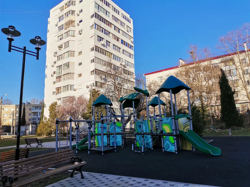 Квартира Своя комфортная 2-х комнатная квартира у парка Победы — Севастополь