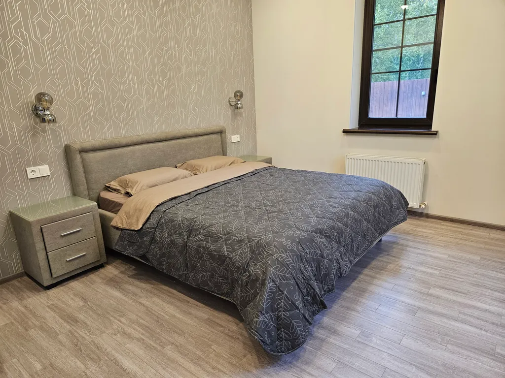 Дом, баня, чан, отапливаемая беседка