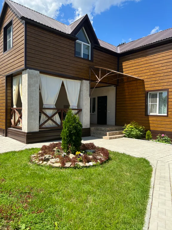 Коттедж Комфортабельный дом с шикарным видом на берегу реки Волги — аренда посуточно в Красноармейск