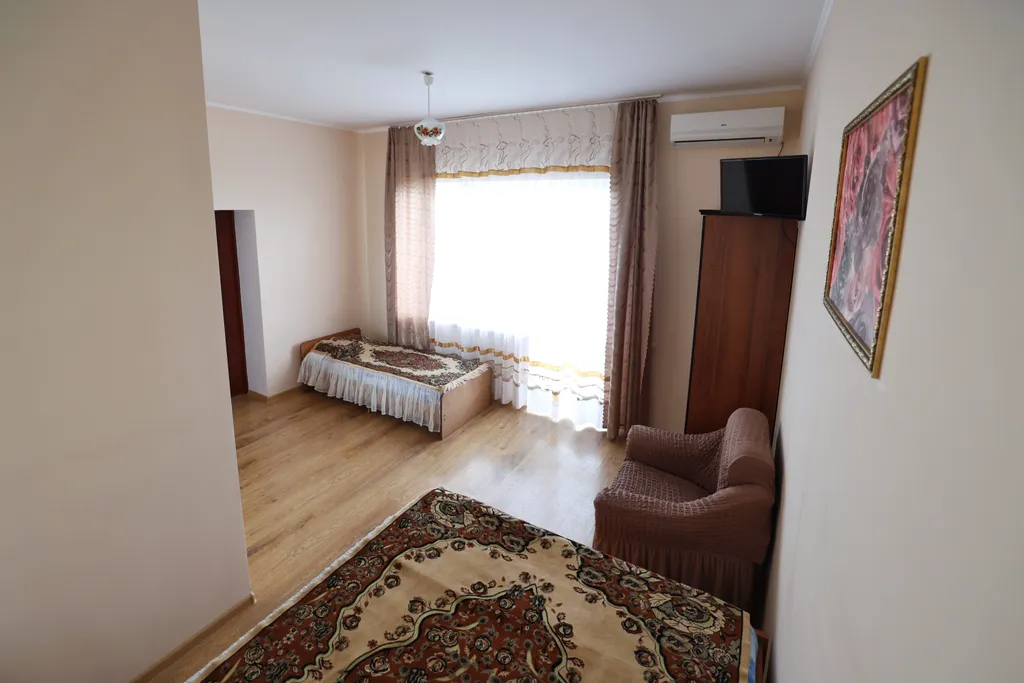 Квартира Квартира Трехместный номер с доп. местом с балконом и видом на море — Лазаревское