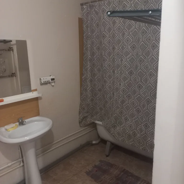 Квартиру на Планете, возле дворца борьбы и ТЦ Планета