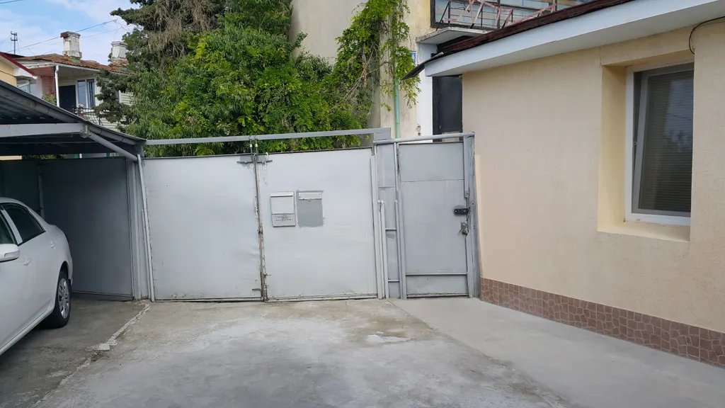 Дом под ключ с автостоянкой, без животных