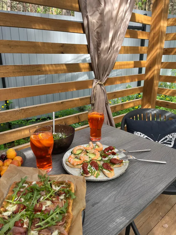 Дом отдыха Чернаков с видом на лес