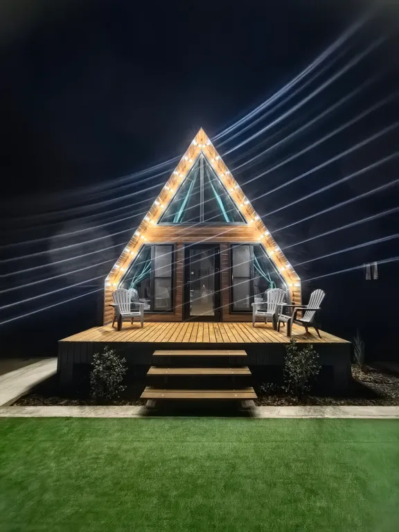 Уютный дом a-frame с видом на горы на побережье Чёрного моря