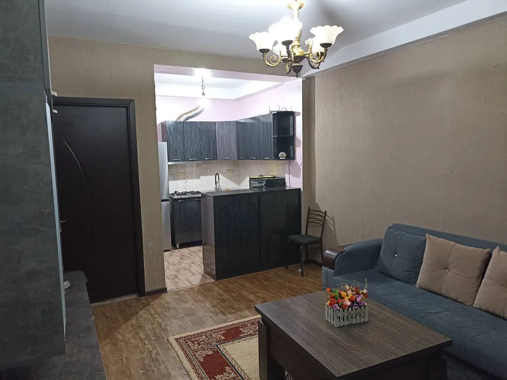 Квартира 2-комнатная Квартира — Батуми