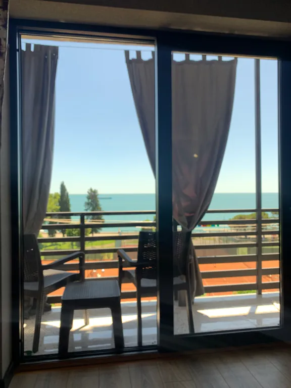 Студия с видом на море