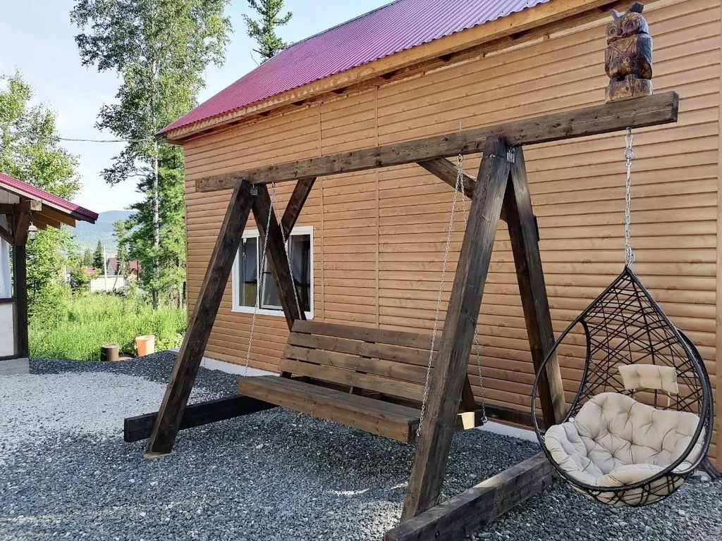 Гостевой двор "Дом в кедрах"