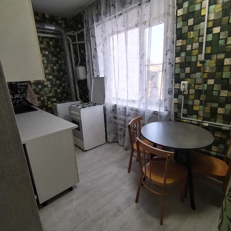 Уютный дом в станице Должанской без хозяев