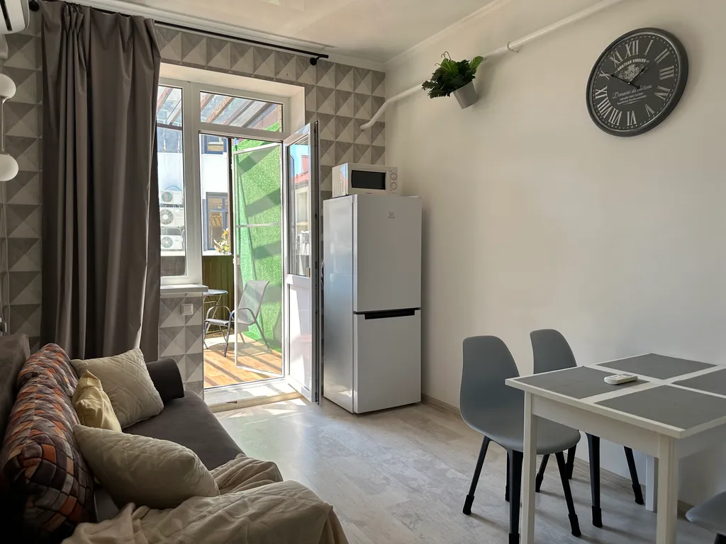 Евродвушка на берегу моря