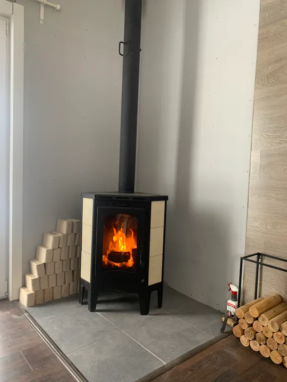 Коттедж Дом с террасой, камином, финской сауной на краю деревни с видом вдаль — Степаново