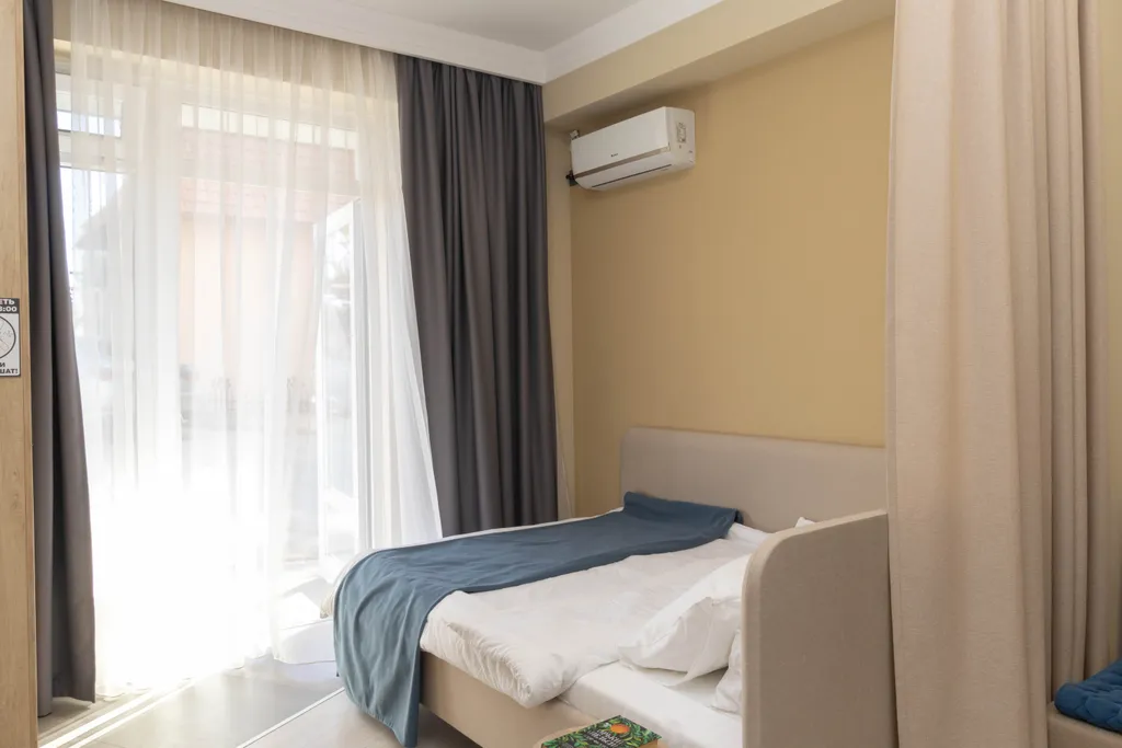 Студия у Массандровского парка в элитном районе Ялты