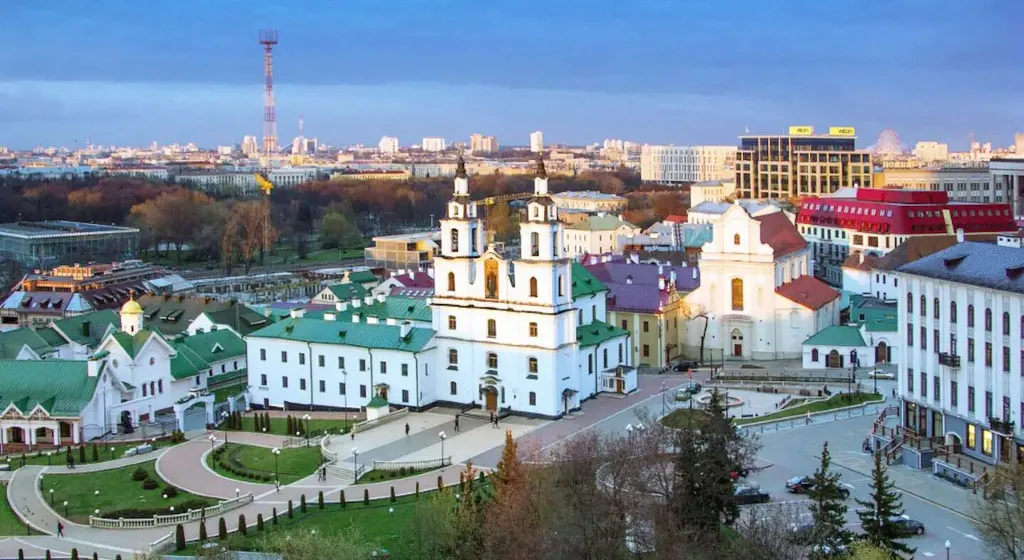 Квартира Центр Минска. Современная  квартира с панорамным видом. — Минск