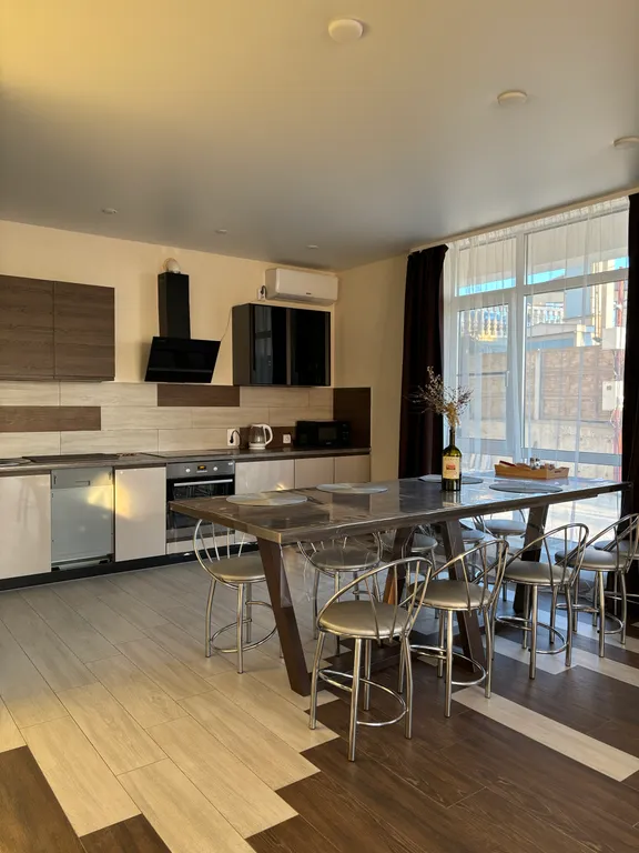 Дом с подогреваемым бассейном и 5 спальнями