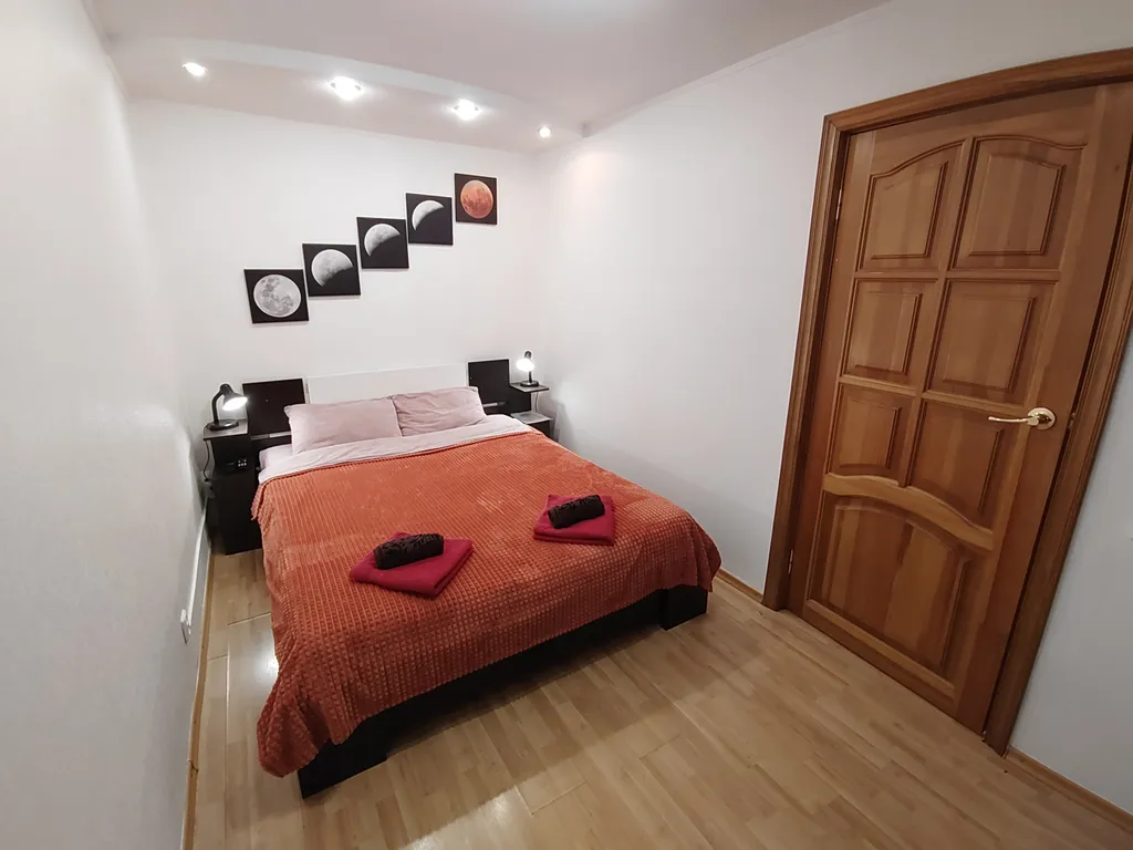 Просторная студийного плана двушка на Пяти Углах