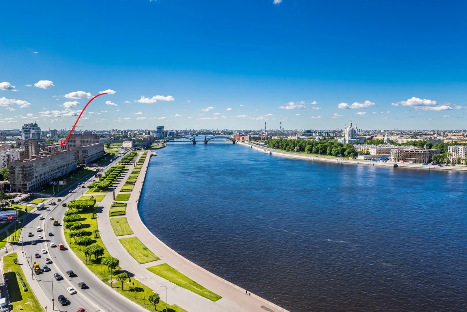 Квартира расположена во втором доме от набережной -  никакого шума!