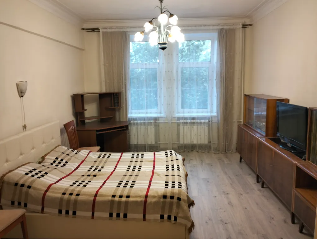 Квартира рядом с метро перово, в сталинском доме
