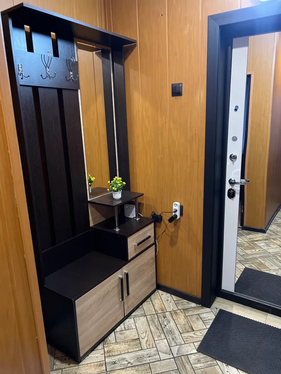 Уютная квартира в самом центре поселка