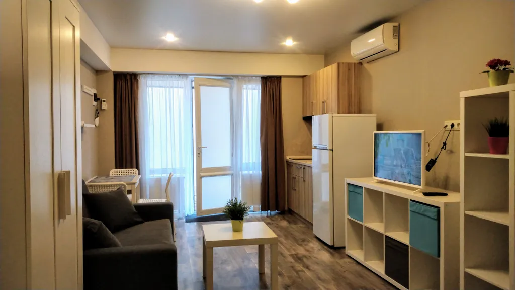 Квартира Апартаменты в Адлере напротив жд вокзала — Адлер