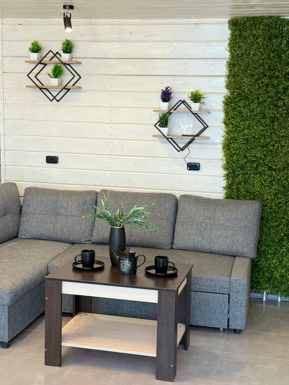 Новый дом в стиле барн Хаус на берегу реки