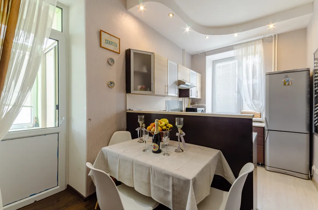 Квартира с высокими потолками, чуть в стороне от суеты/до центра 10мин