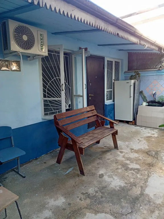 Квартира Отдельная комната с удобствами и двориком в центре — Сухум