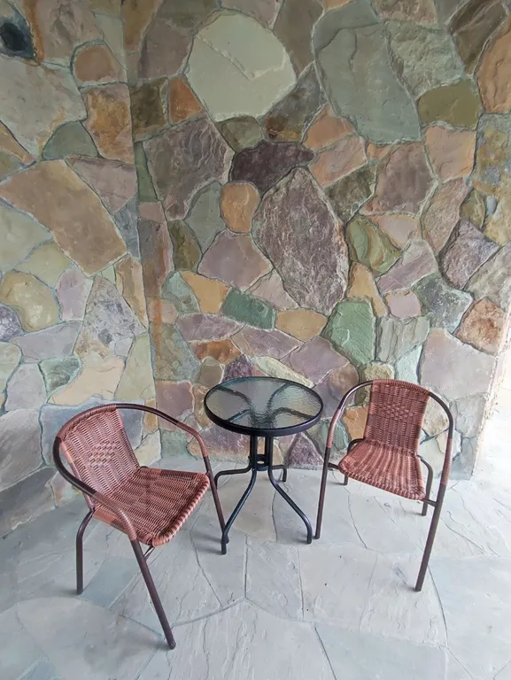 С удобствами, отдельным входом и террасой