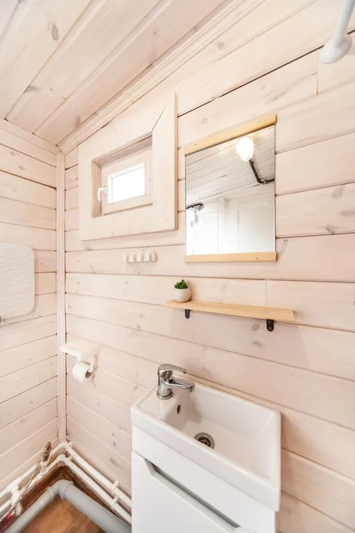 Домик на двоих с панорамным окном