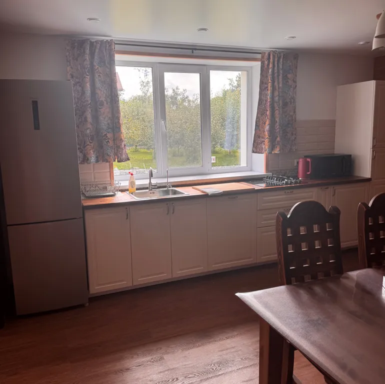 Двухэтажный дом с мангальным комплексом и баней