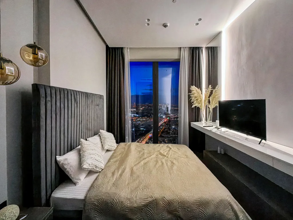 Апартамент с нежным интерьером и редким видом на город