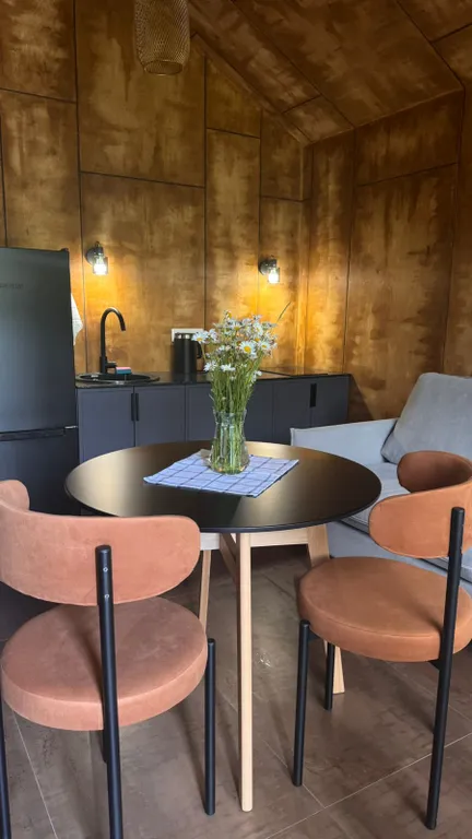 Дом у ручья