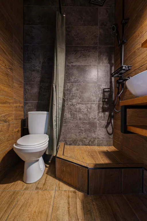 Дом с баней с выходом в лес