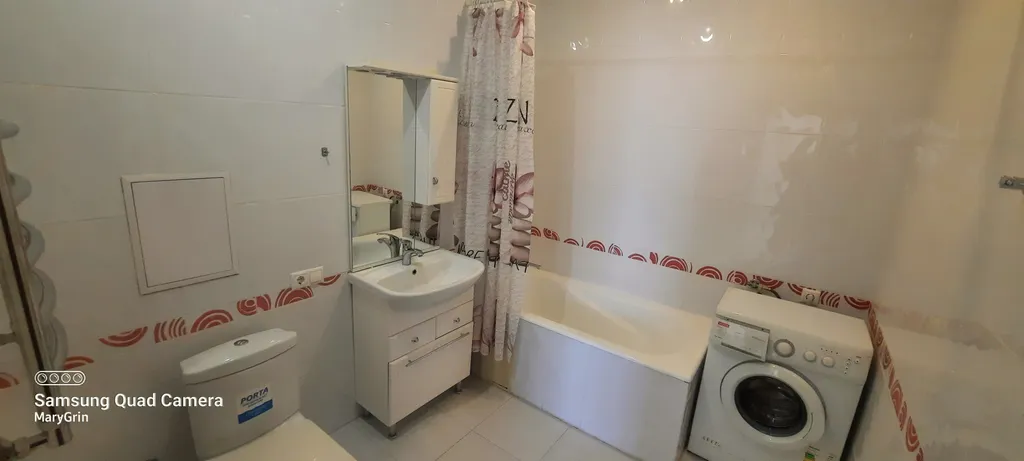 Двухкомнатные апартаменты в центре города с панорамным видом на море