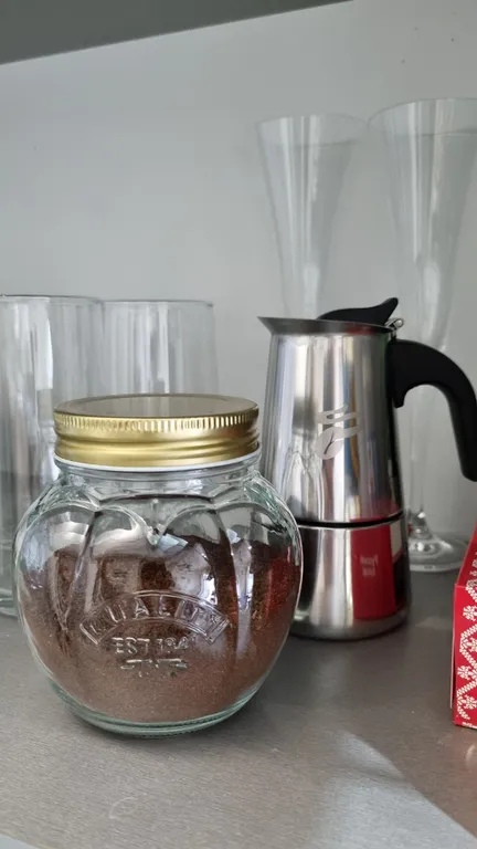 Евродвушка в центре с парковкой и джакузи, рядом ресторан Helga