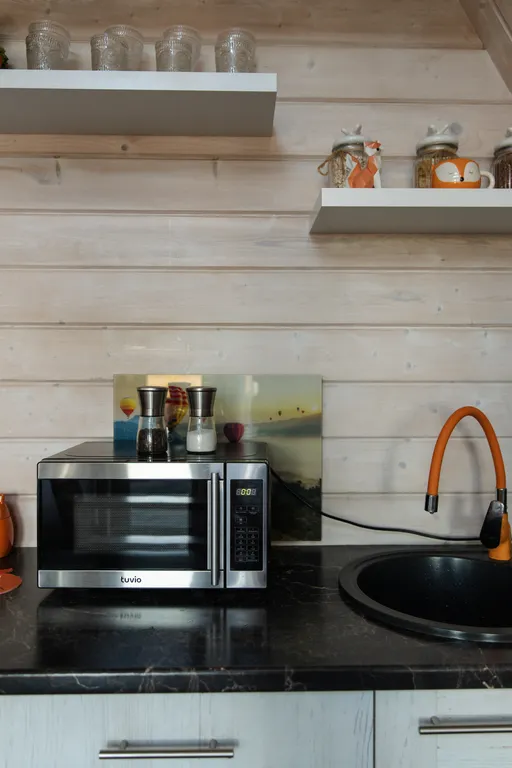 Лиса в шалаше в Тайцах